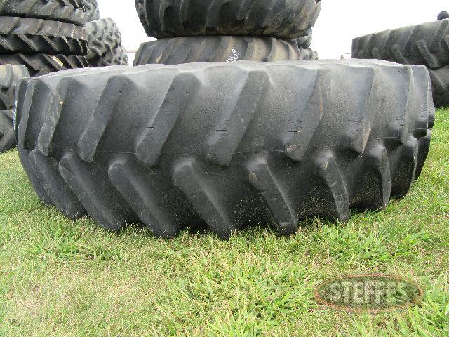 18-4R-38 tire_0.JPG